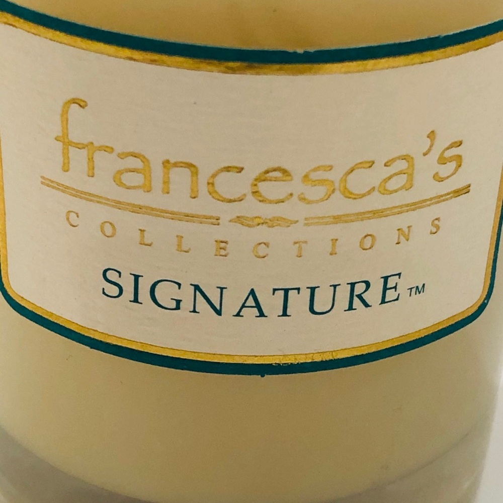Francesca's Collections SIGNATURE CANDLE~RARE. - Picture 6 of 8